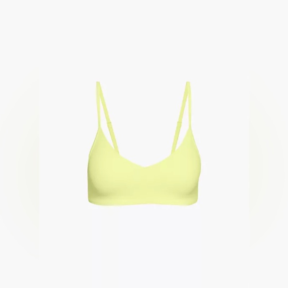 Aritzia TnAction TNABUTTER™ HOLD TIGHT BRA TOP